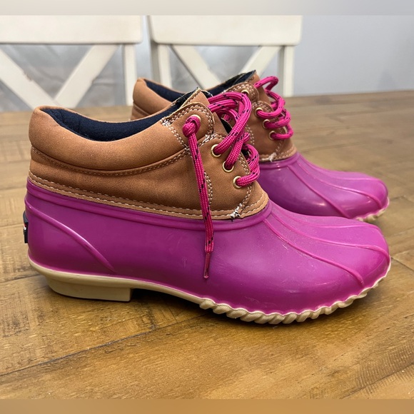 Tommy Hilfiger Shoes - Tommy Hilfiger Duck Boots Size 7M